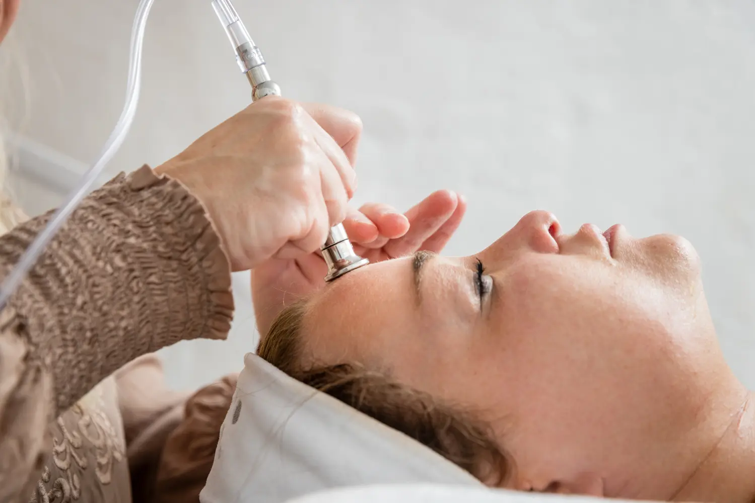 Deluxe Oxygen FaceLift hos Klinik Majland, ansigtsbehandling i Odense